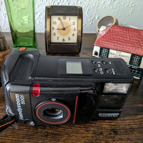 Vintage Chinon Handy zoom 35mm film camera - Picture 4 of 6